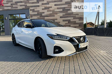 Седан Nissan Maxima 2018 в Володимир-Волинському