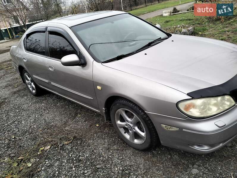 Седан Nissan Maxima 2002 в Новомосковську