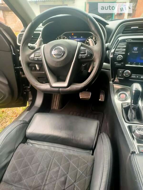 Седан Nissan Maxima 2016 в Днепре