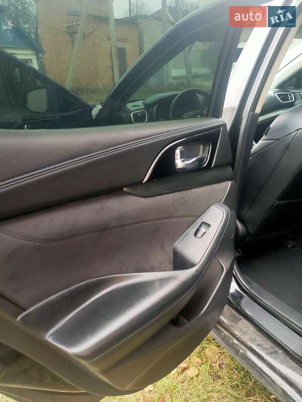 Седан Nissan Maxima 2016 в Днепре