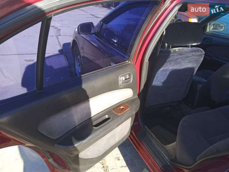 Седан Nissan Maxima 1995 в Сараті фото 6 Седан Nissan Maxima 1995 в Сараті
