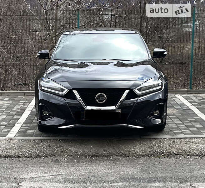 Седан Nissan Maxima 2019 в Киеве