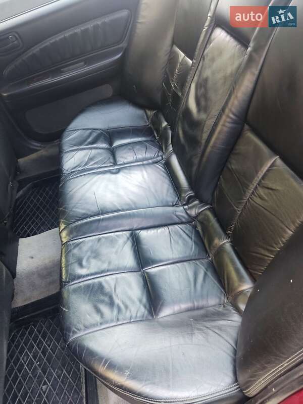 Седан Nissan Maxima 1995 в Одессе