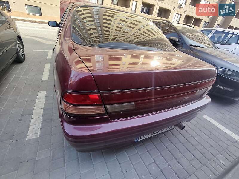 Седан Nissan Maxima 1995 в Одессе
