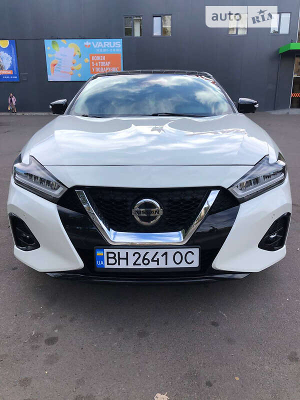 Седан Nissan Maxima 2019 в Одесі