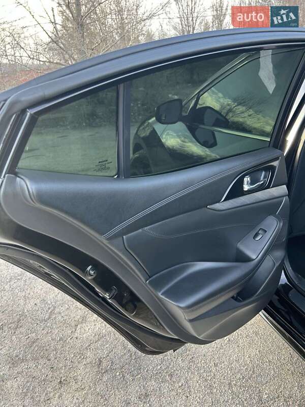 Седан Nissan Maxima 2016 в Днепре