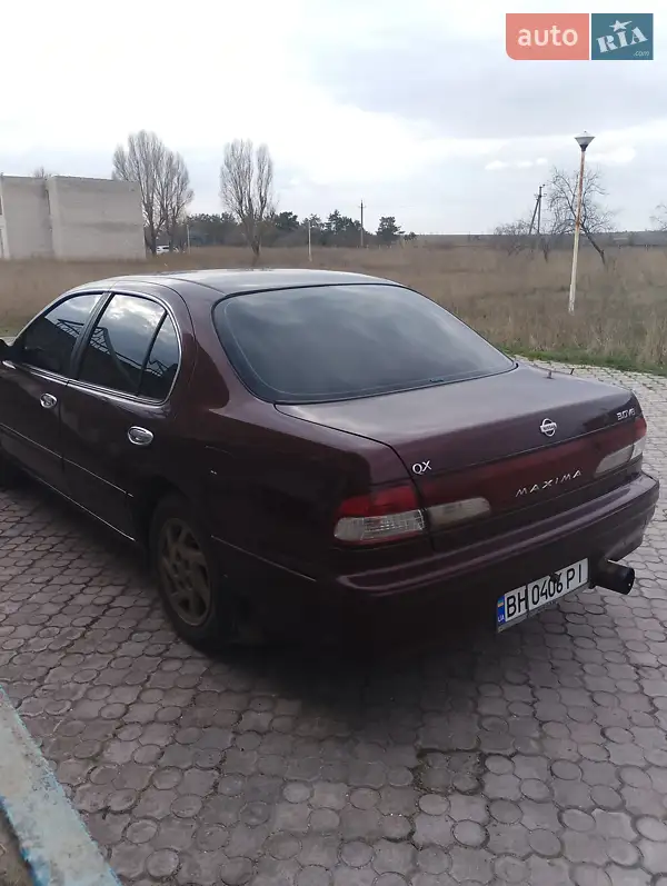 Седан Nissan Maxima 1998 в 
