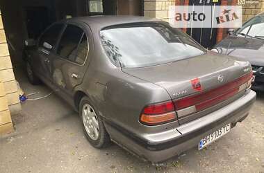 Седан Nissan Maxima 1996 в Одессе