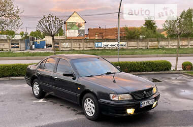 Седан Nissan Maxima 1996 в Виннице