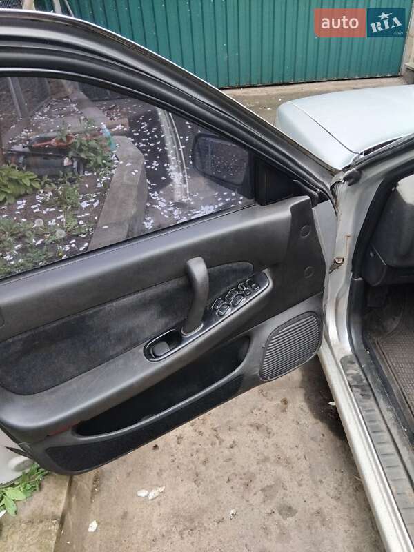 Седан Nissan Maxima 1991 в Слов'янську