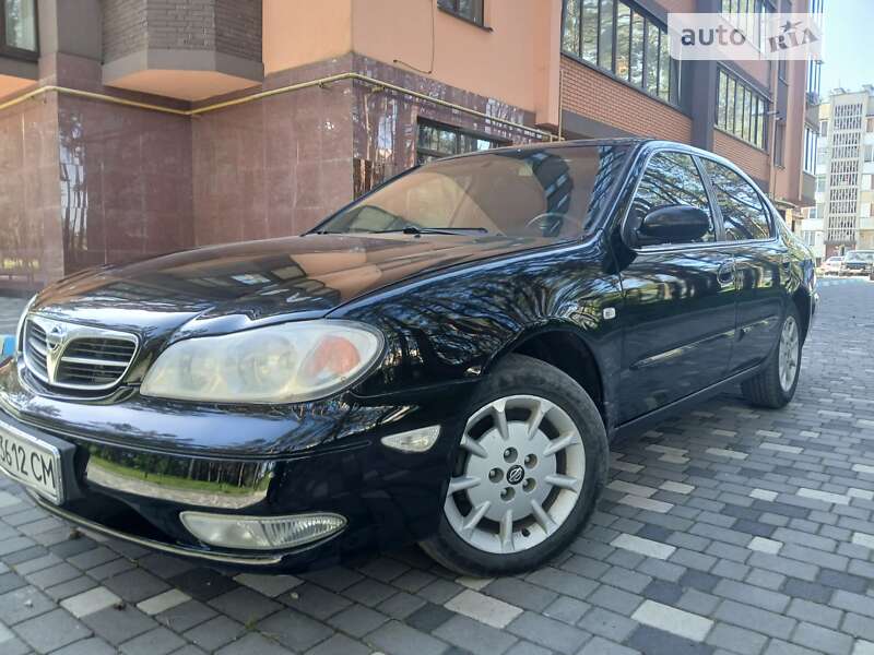 Седан Nissan Maxima 2001 в Славуте