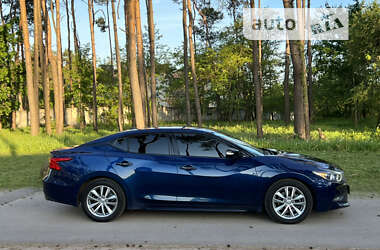 Седан Nissan Maxima 2015 в Житомирі