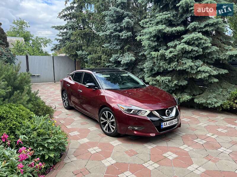 Седан Nissan Maxima 2017 в 