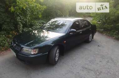 Седан Nissan Maxima 1998 в Комсомольському