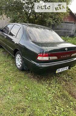 Седан Nissan Maxima 1998 в Староконстантинове