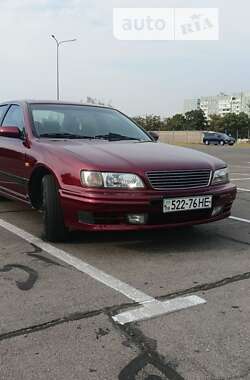 Седан Nissan Maxima 1998 в Запорожье