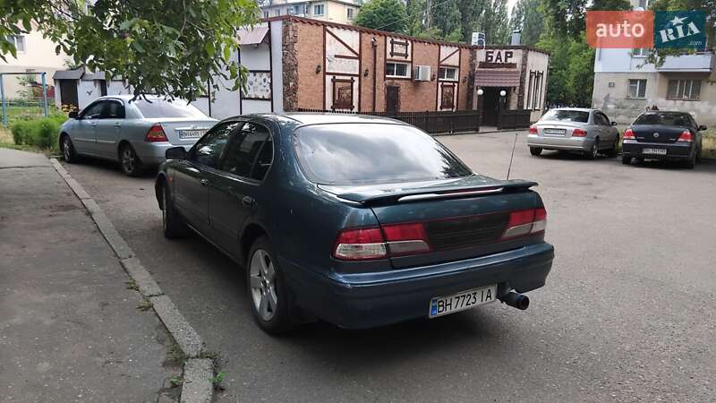 Седан Nissan Maxima 1997 в Одесі