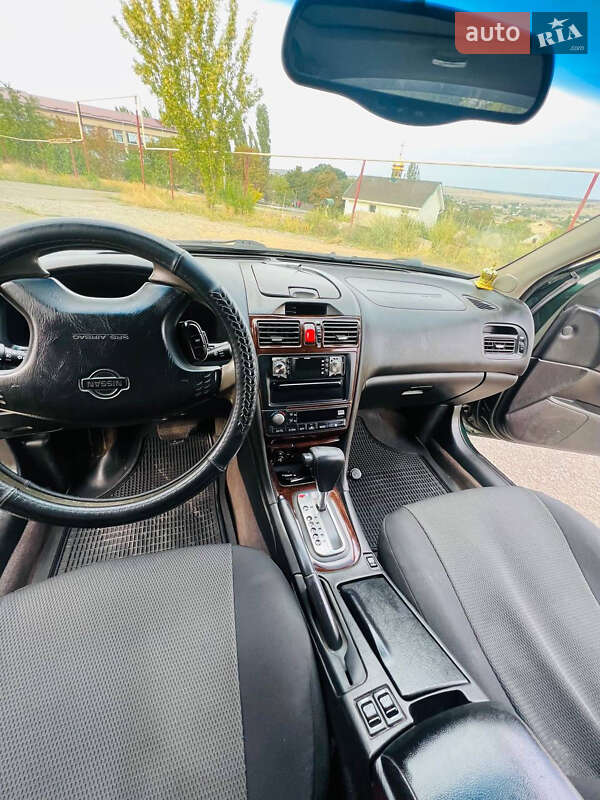 Седан Nissan Maxima 2002 в Ивановке
