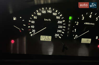 Седан Nissan Maxima 2002 в 
