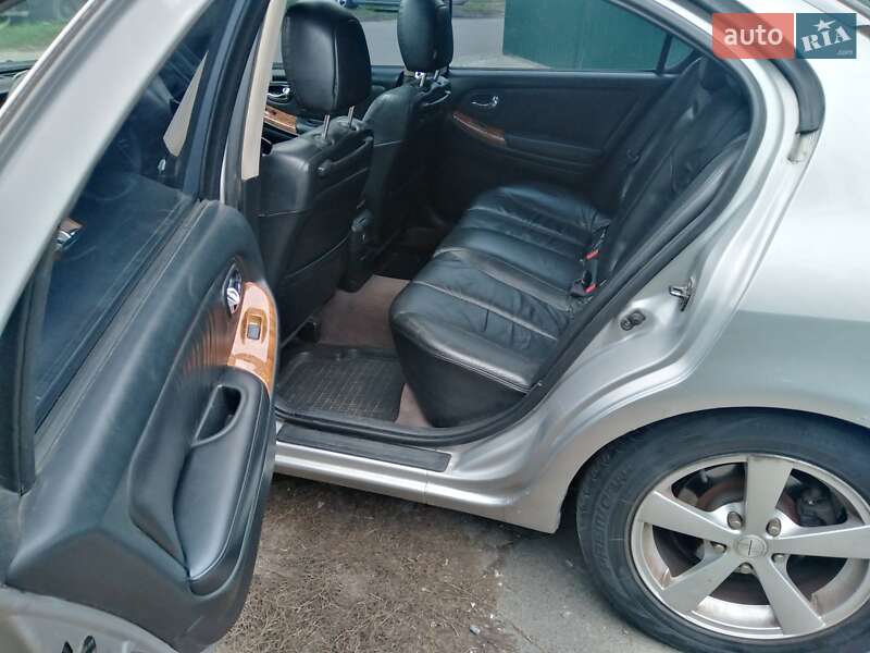 Седан Nissan Maxima 2004 в Хмельницькому