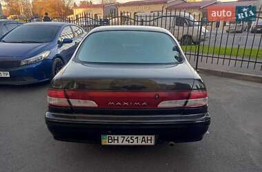 Седан Nissan Maxima 1997 в Одессе