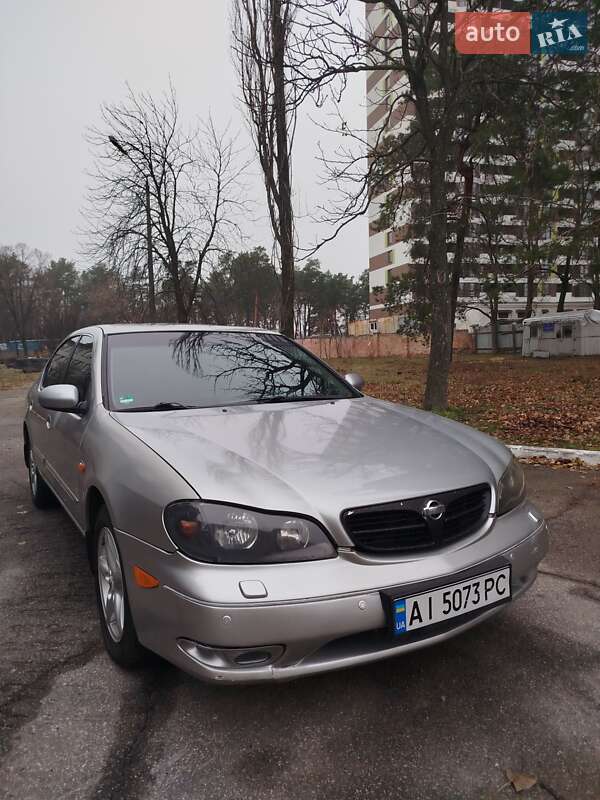 Седан Nissan Maxima 2002 в Киеве