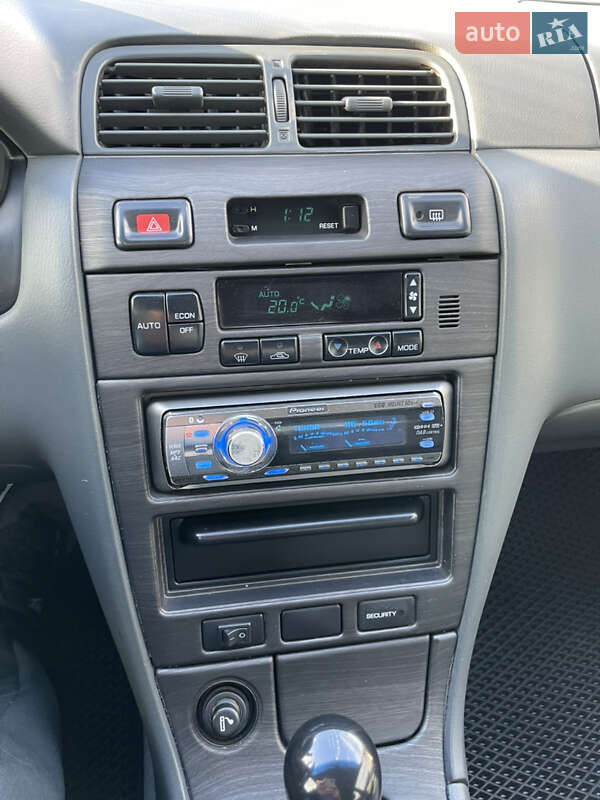 Седан Nissan Maxima 1998 в Днепре