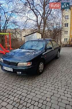 Седан Nissan Maxima 1996 в Черновцах