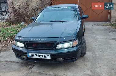 Седан Nissan Maxima 1997 в Первомайську