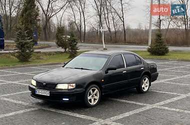 Седан Nissan Maxima 1998 в Пирятине