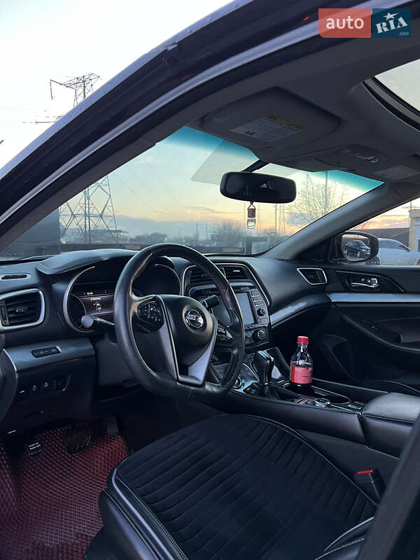 Седан Nissan Maxima 2016 в Одесі