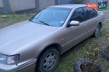 Седан Nissan Maxima 1996 в Одесі