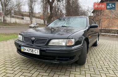 Седан Nissan Maxima 1995 в Николаеве