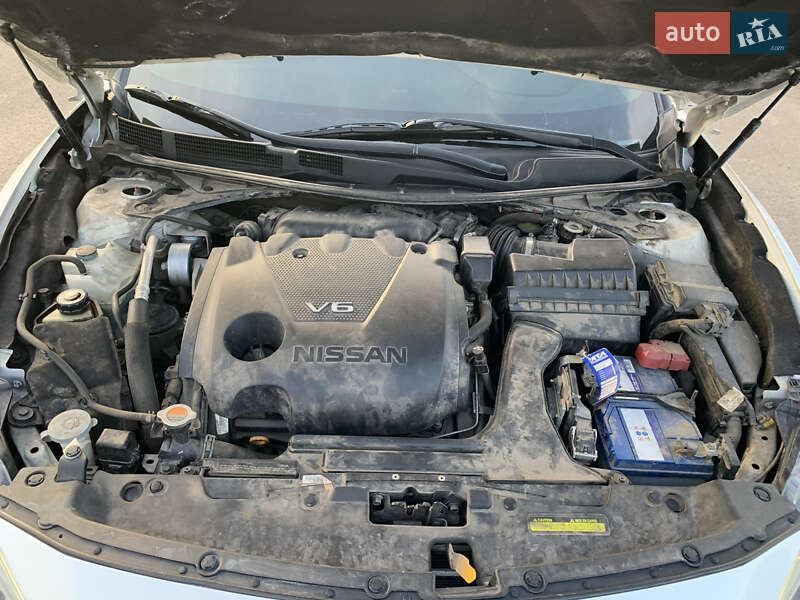Седан Nissan Maxima 2015 в Полтаве