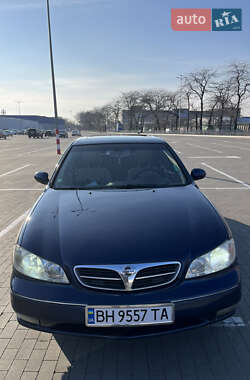 Седан Nissan Maxima 2000 в 