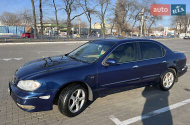 Седан Nissan Maxima 2000 в 