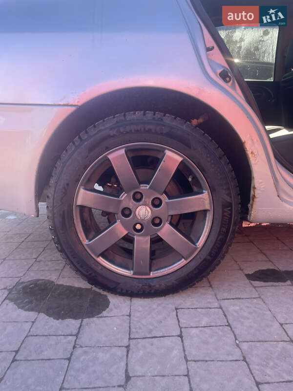 Седан Nissan Maxima 2001 в Бродах