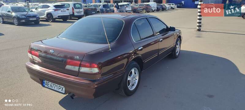 Седан Nissan Maxima 1999 в Днепре