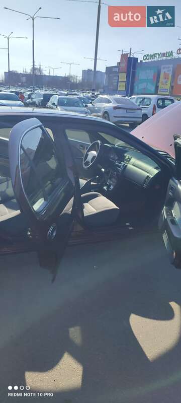 Седан Nissan Maxima 1999 в Днепре
