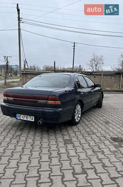 Седан Nissan Maxima 1995 в Синельниковому