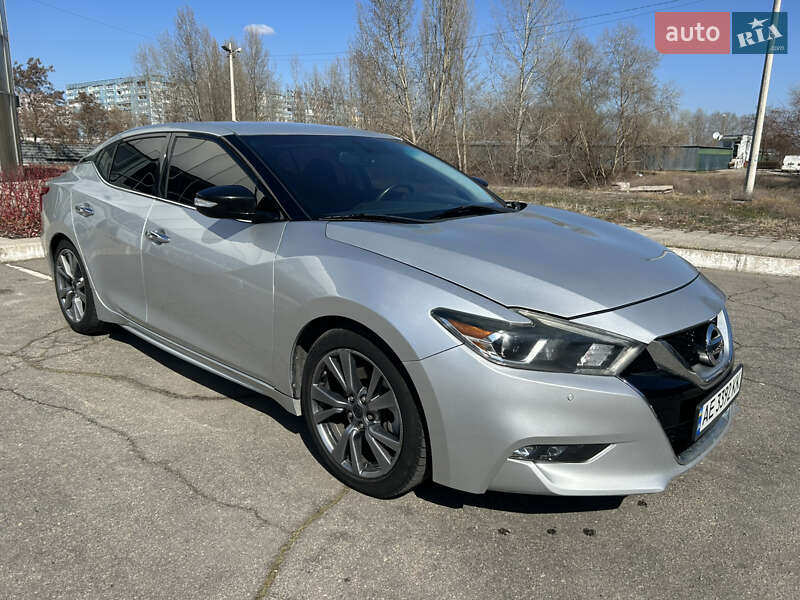 Седан Nissan Maxima 2017 в Кам'янському