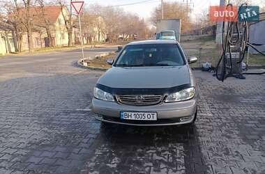 Седан Nissan Maxima 2000 в 