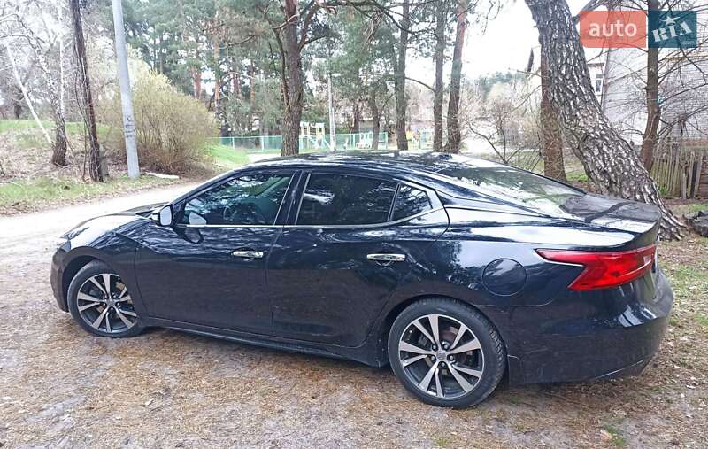 Седан Nissan Maxima 2016 в 