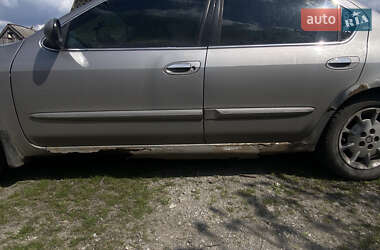 Седан Nissan Maxima 2000 в 