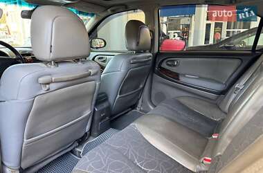 Седан Nissan Maxima 2001 в 