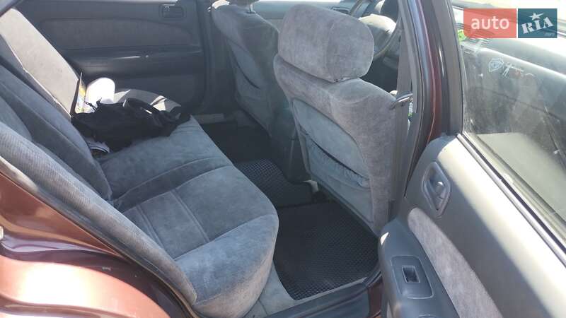Седан Nissan Maxima 1997 в Умани
