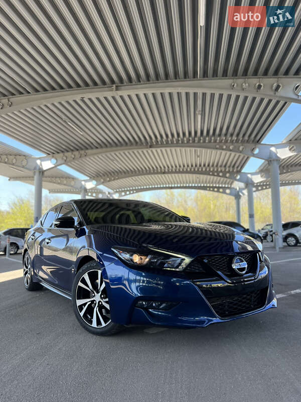 Nissan Maxima 2018