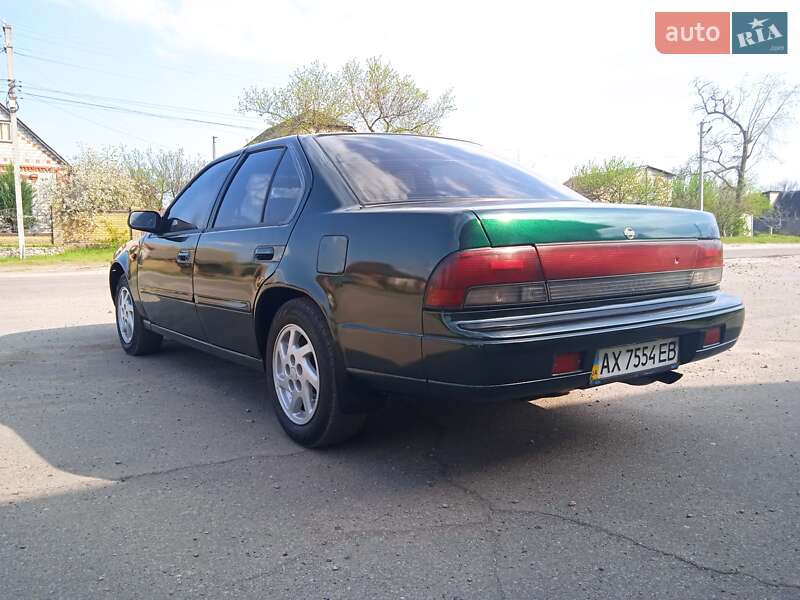 Седан Nissan Maxima 1994 в Харкові