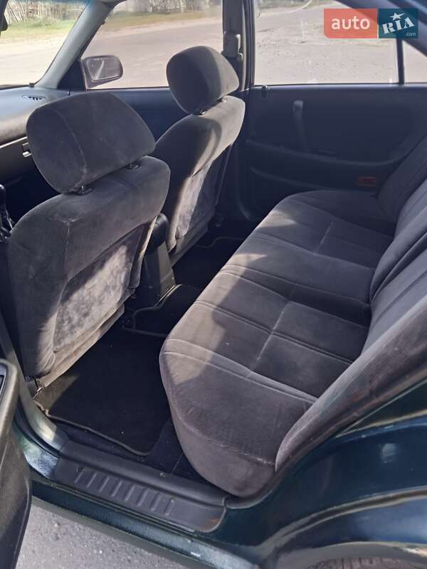 Седан Nissan Maxima 1994 в Харкові