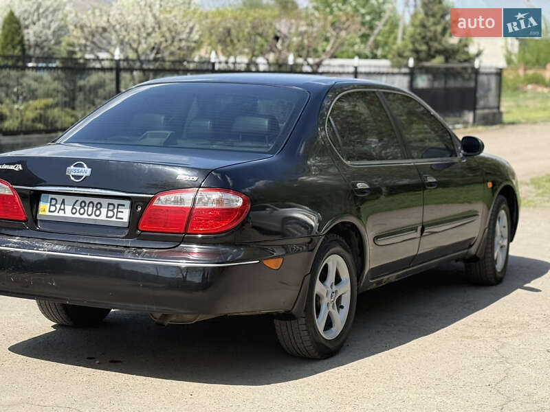 Седан Nissan Maxima 2003 в Голованевске
